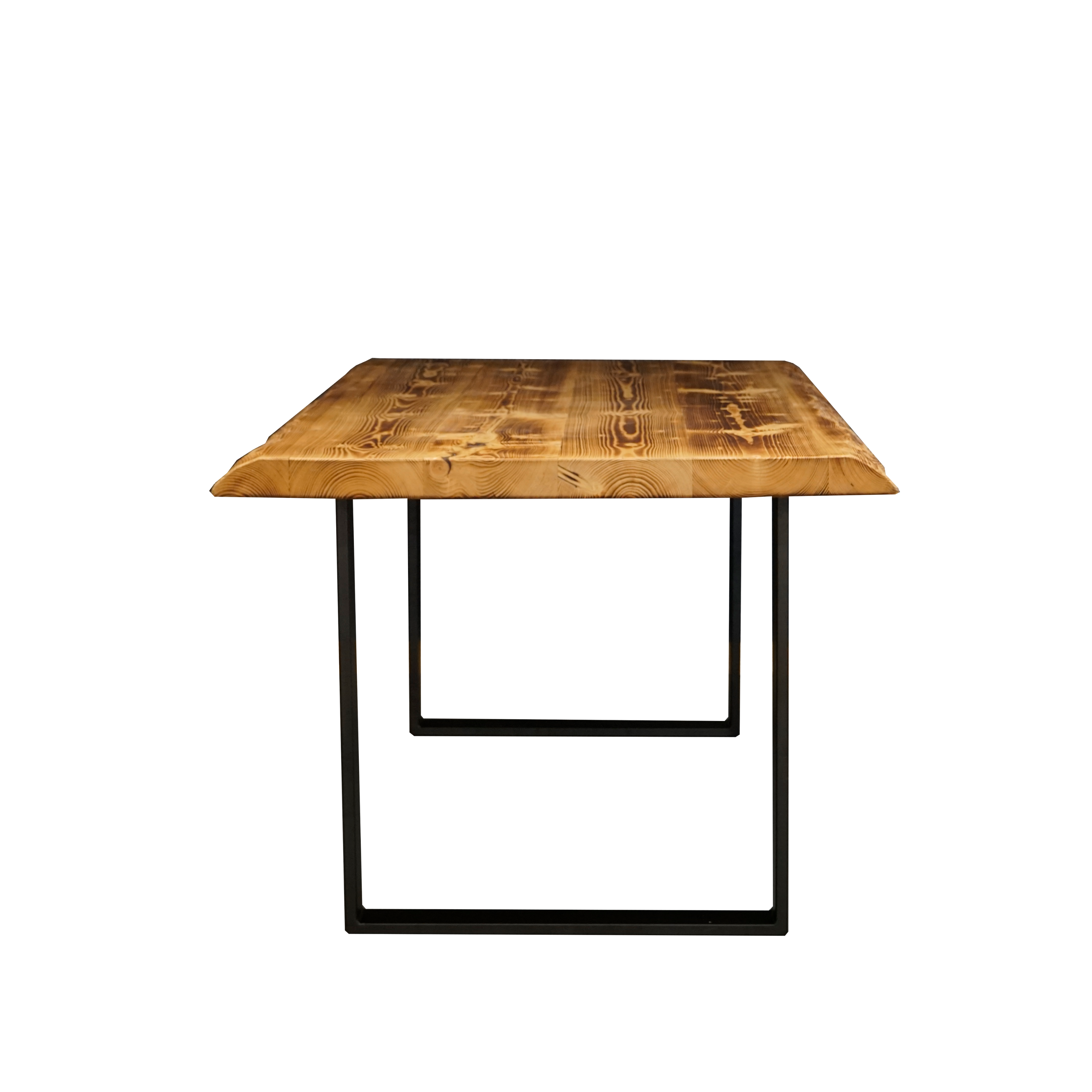 Massivholztisch "Schwarzwaldkraft" mit Baumkante – 80 cm breit – geflammt