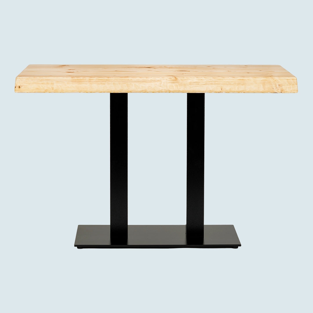 Gastro-Tisch mit heller Tischplatte und Baumkante - Seitenansicht