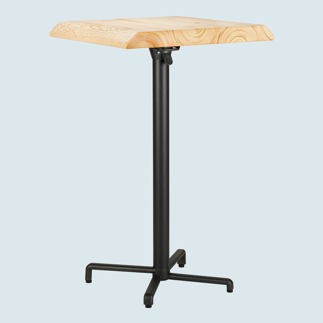 Stehtisch mit heller Tischplatte, Baumkante und klappbarem Gestell