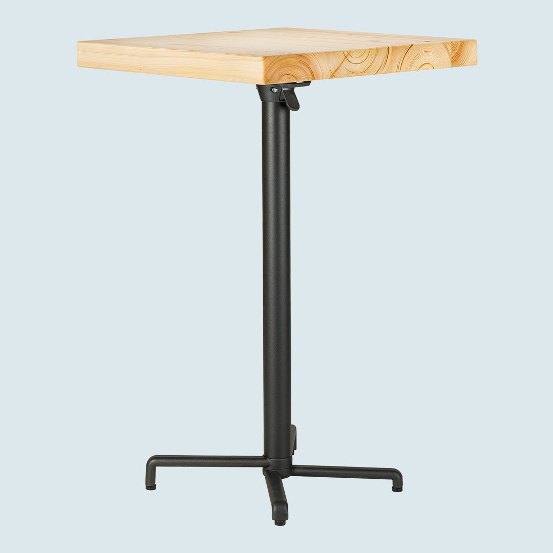 Stehtisch mit heller Tischplatte, gerader Tischkante und klappbarem Gestell