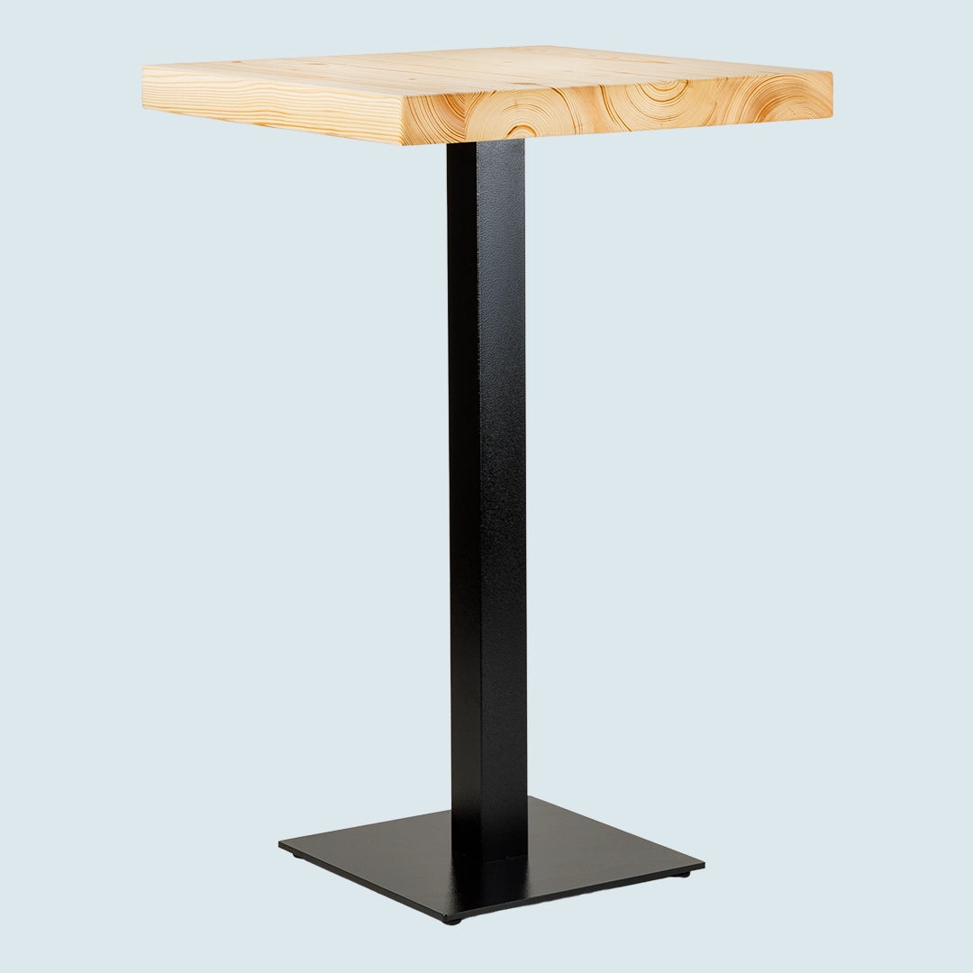 Stehtisch mit heller Tischplatte und gerader Tischkante