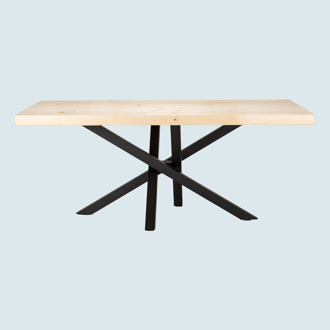 Heller Esstisch mit gerader Tischkante und Metallgestell - Seitenansicht