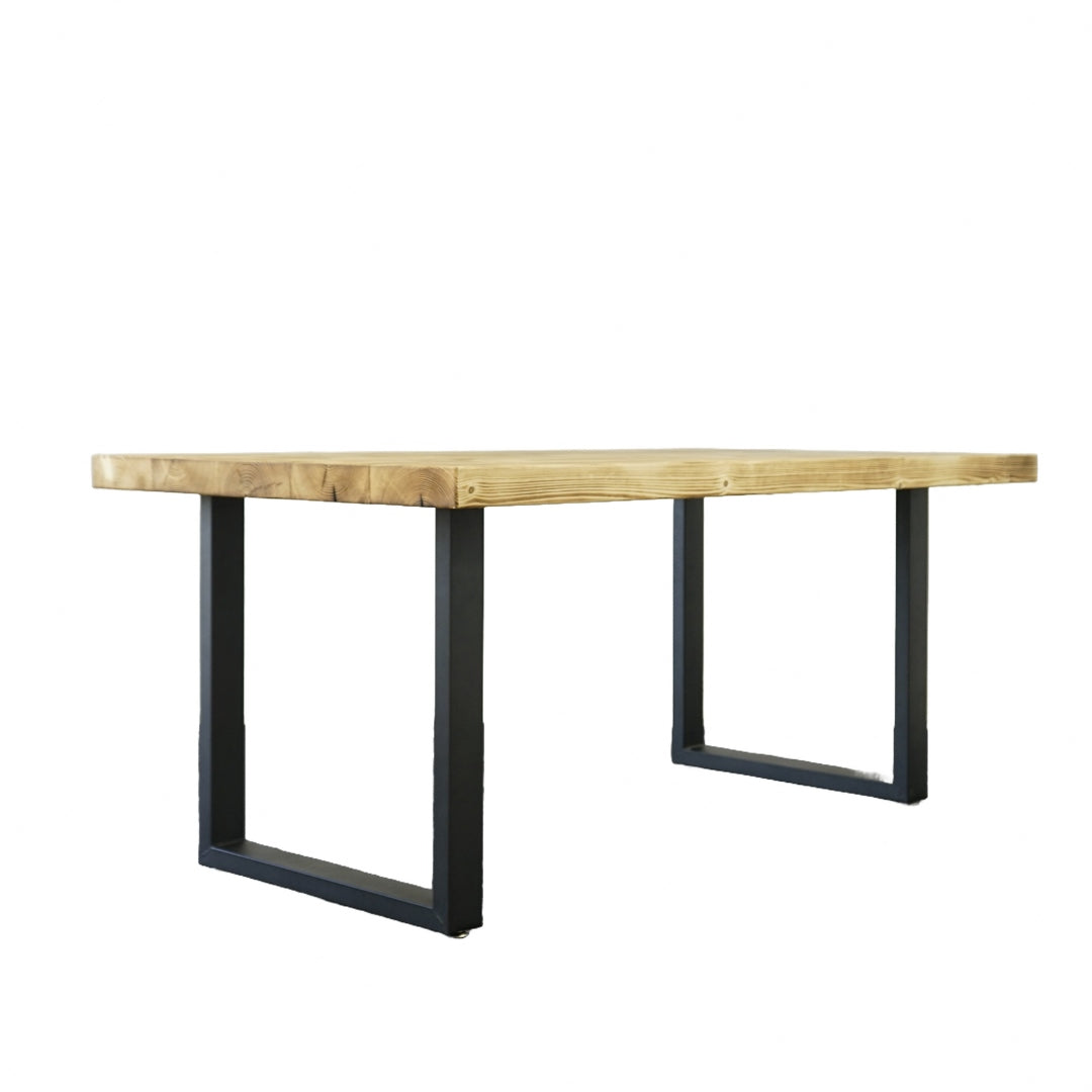 Massivholztisch "Schwarzwaldkraft" – 100 cm breit – geflammt