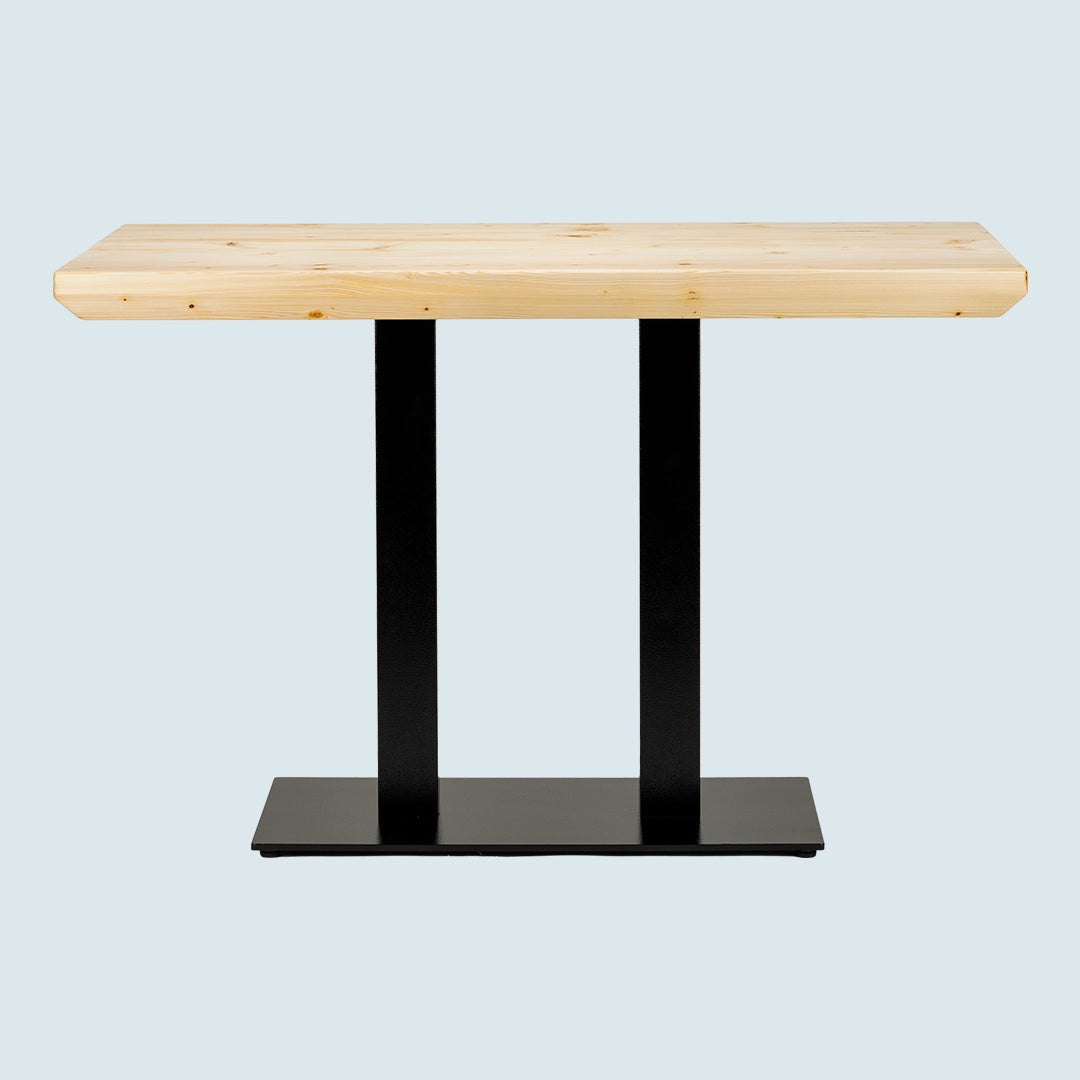 Gastro-Tisch "Mahlzeit" aus Massivholz - hell, Schweizer Kante, Metallgestell