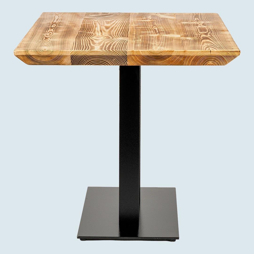 Gastro-Tisch "Mahlzeit" aus Massivholz - geflammt, Schweizer Kante, Metallgestell