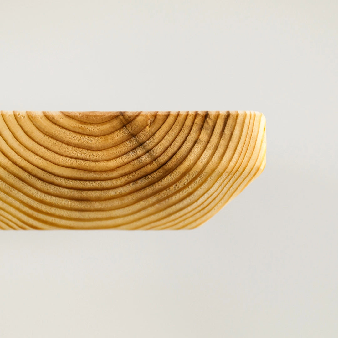 Klappbarer Gastro-Stehtisch "Prost" aus Massivholz - hell, Schweizer Kante, Metallgestell