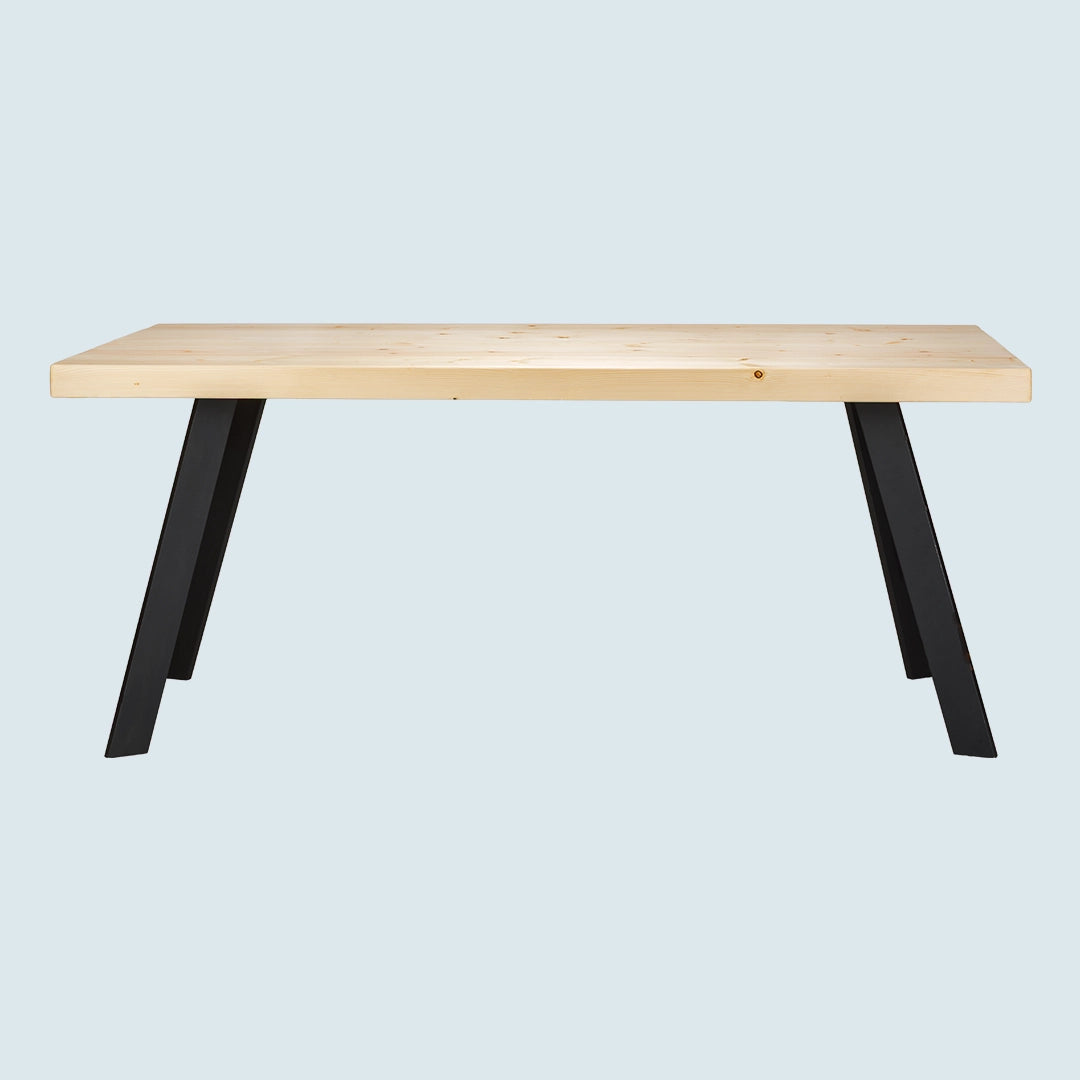 Massivholztisch "Schwarzwaldkraft" – hell, gerade Kante, Metallgestell, in verschied. Größen