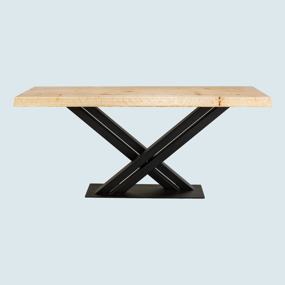 Massivholztisch "Schwarzwaldkraft" – hell, Baumkante, Metallgestell, in verschied. Größen