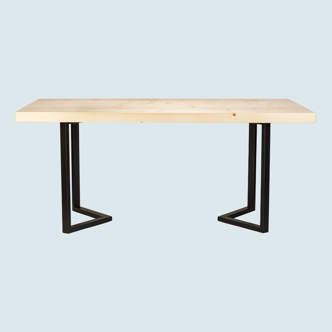 Massivholztisch "Schwarzwaldkraft" – hell, gerade Kante, Metallgestell, in verschied. Größen