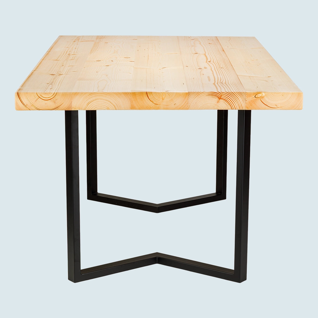 Massivholztisch "Schwarzwaldkraft" – hell, gerade Kante, Metallgestell, in verschied. Größen