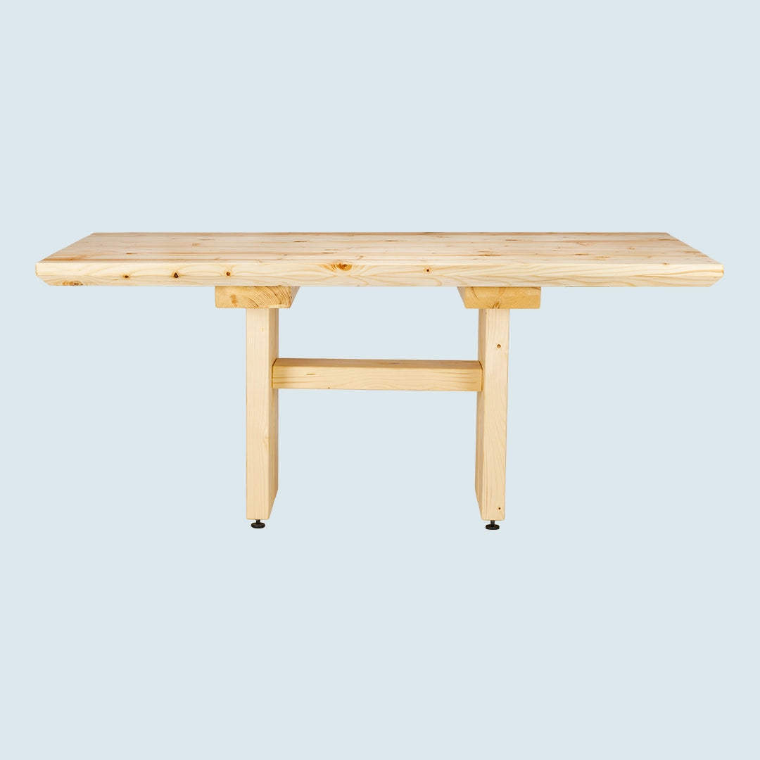 Heller Esstisch mit Schweizer Tischkante und Holzgestell - Seitenansicht