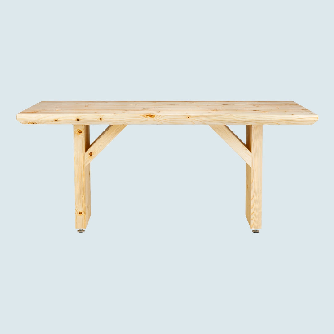 Heller Esstisch mit Schweizer Tischkante und Holzgestell - Seitenansicht