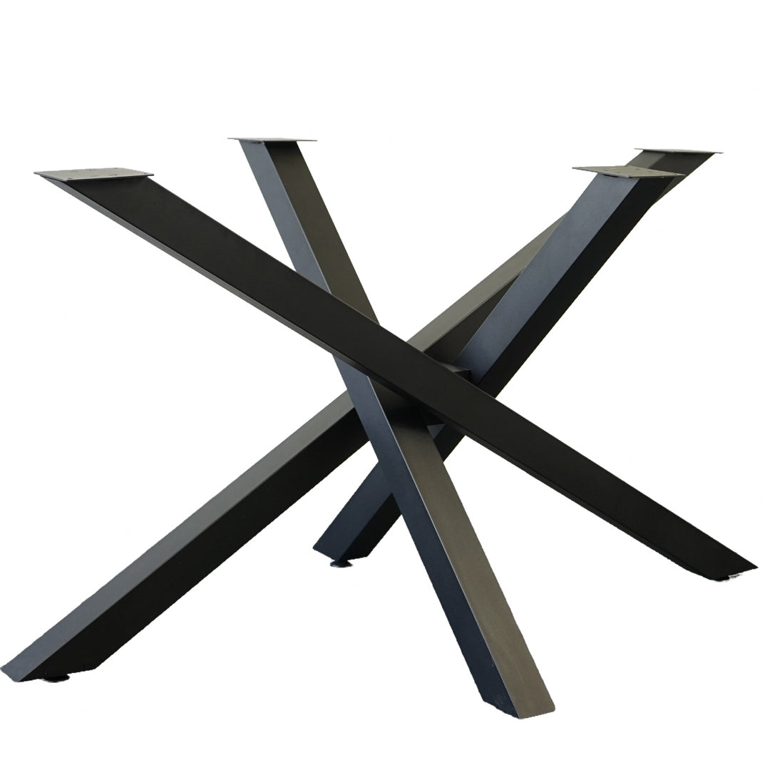 Massivholztisch "Schwarzwaldkraft" – 80 cm breit – geflammt