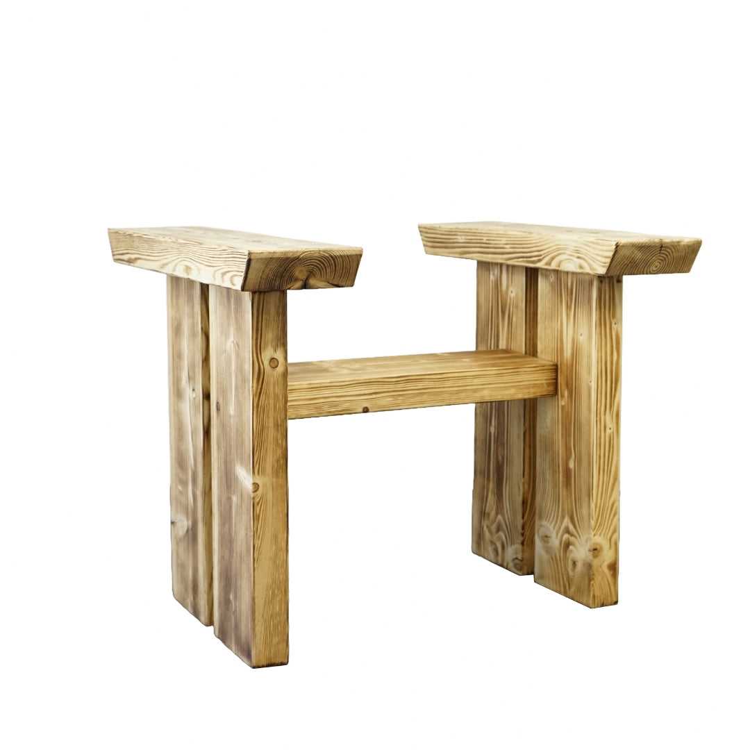 Massivholztisch "Schwarzwaldkraft" – 80 cm breit – geflammt